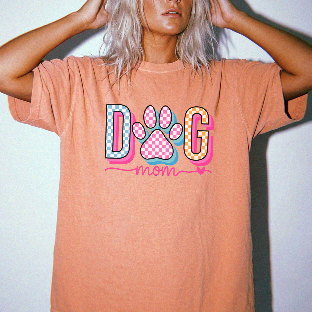 Checkered dog mom retro paw print women&